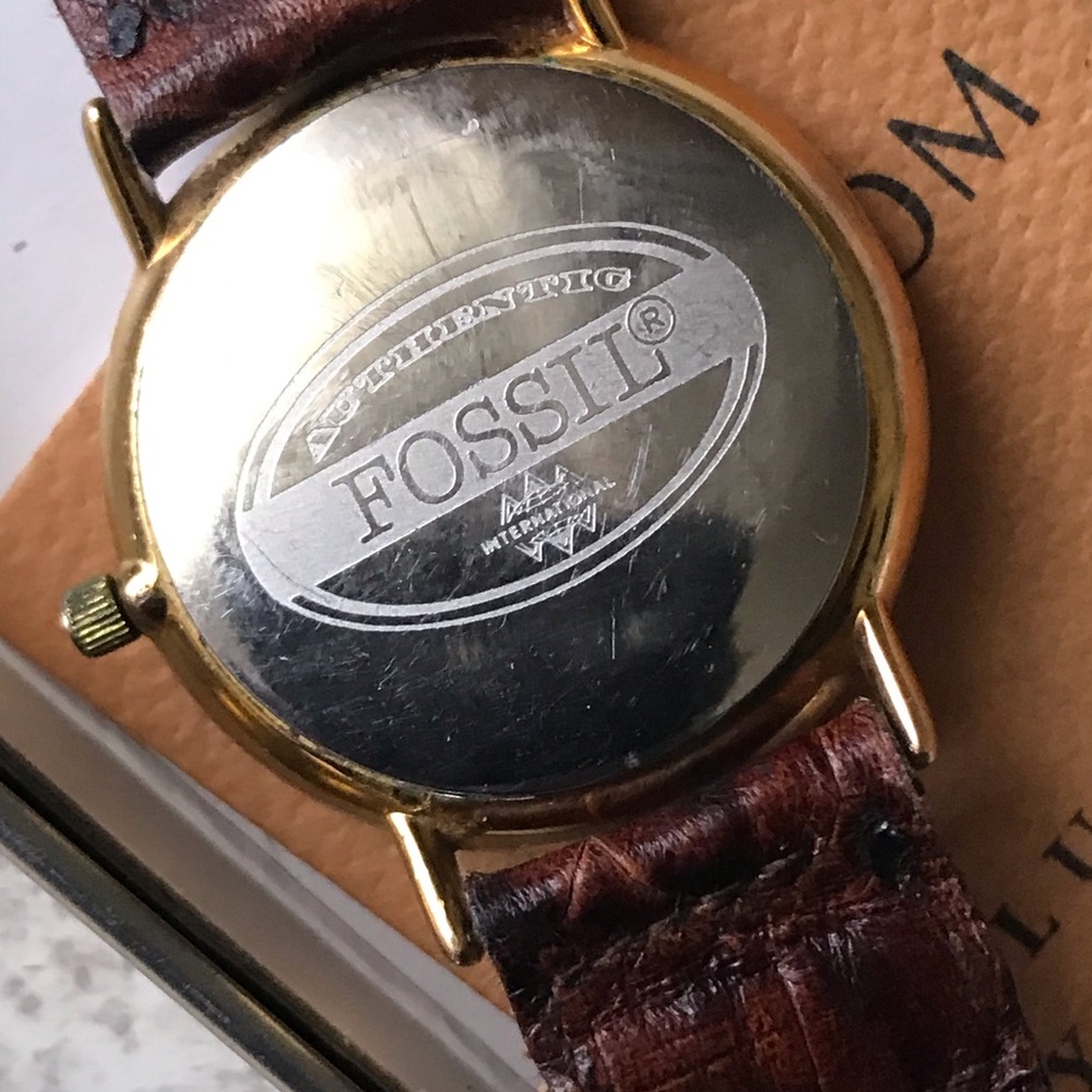 RARE 1994 SHATTERED ABALONE FOSSIL WATCH PC-7305 - Picture 6 of 7